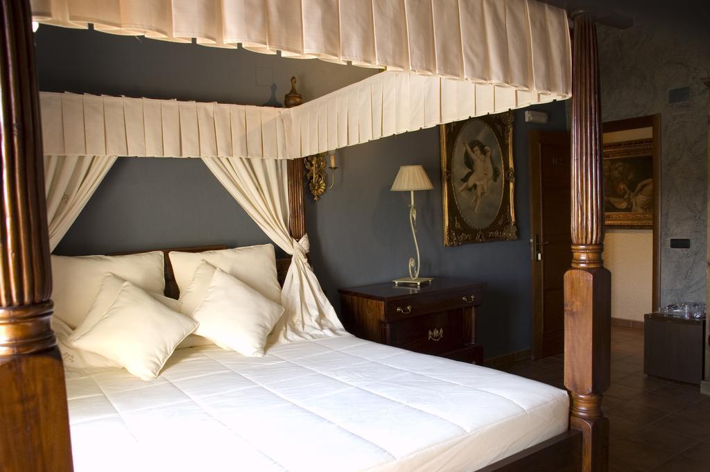 Hotel Caseta Nova Кастая Екстериор снимка